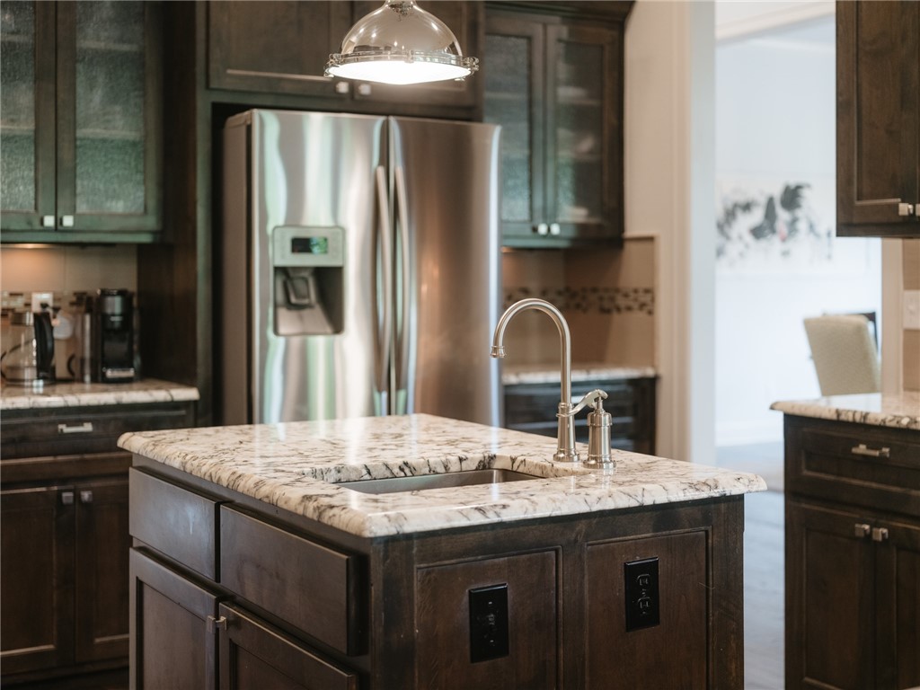 7009 W Inglewood Drive