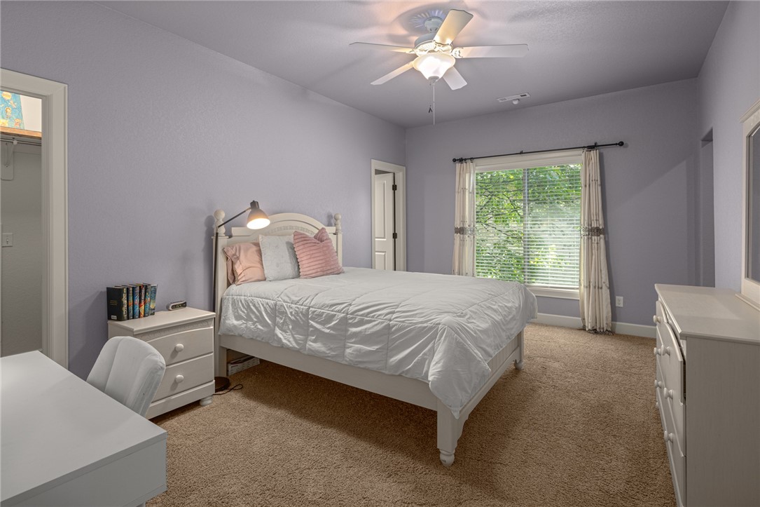 7009 W Inglewood Drive