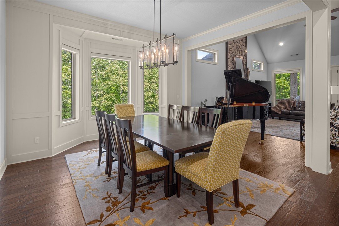 7009 W Inglewood Drive