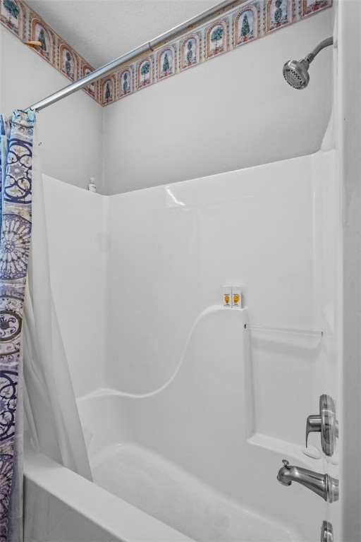 8200 Titleist Circle