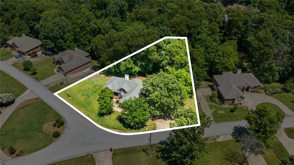 8200 Titleist Circle