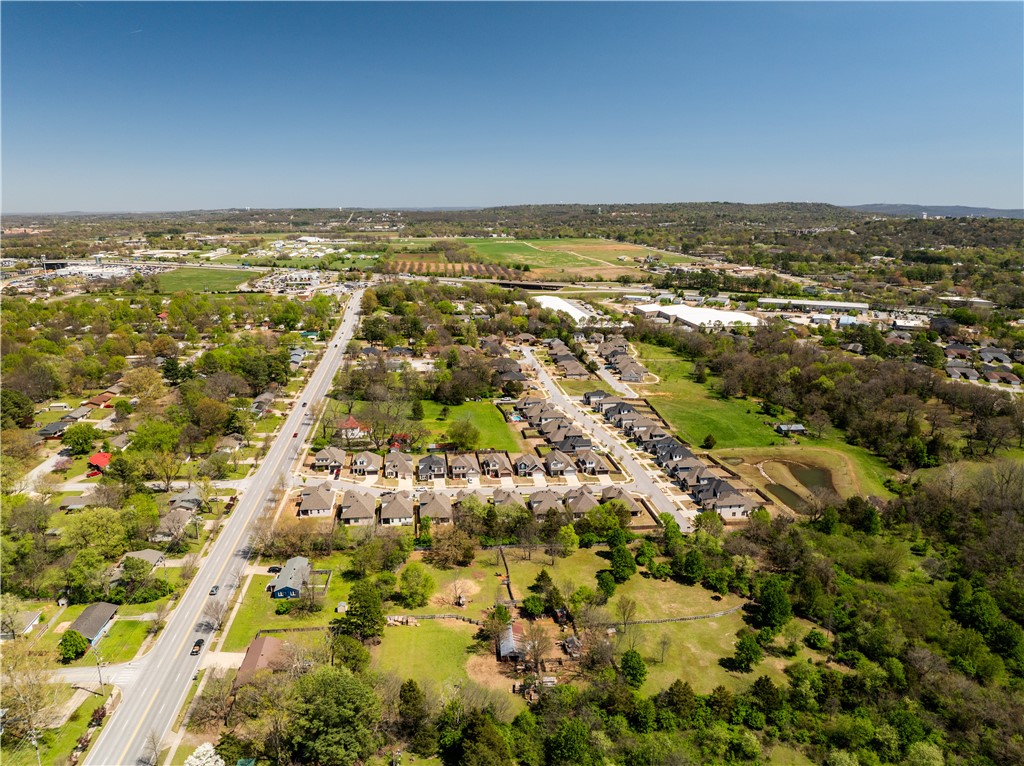 2195 Woodlark Lane
