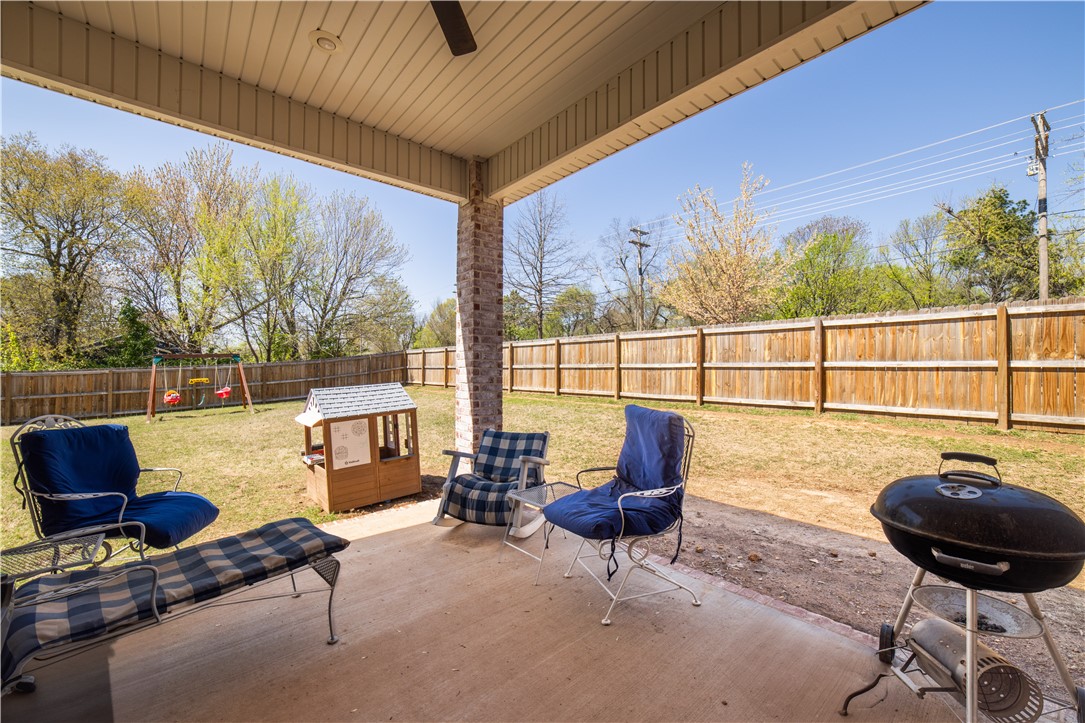 2195 Woodlark Lane