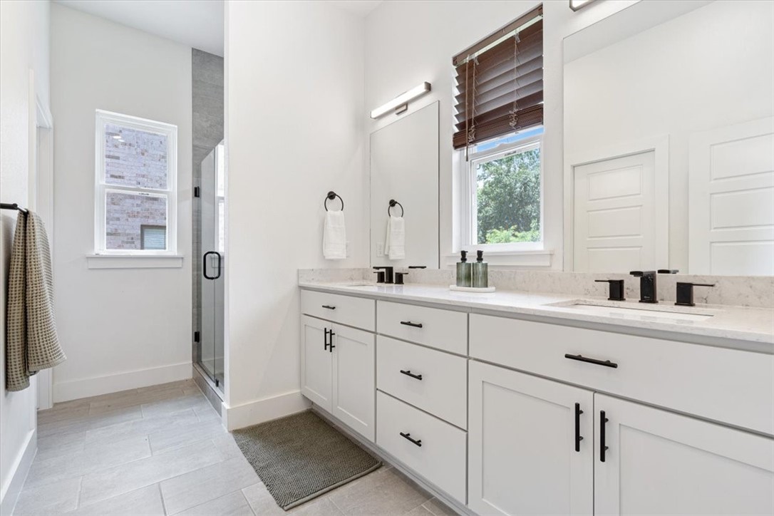 2195 Woodlark Lane