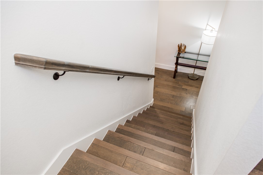 2195 Woodlark Lane