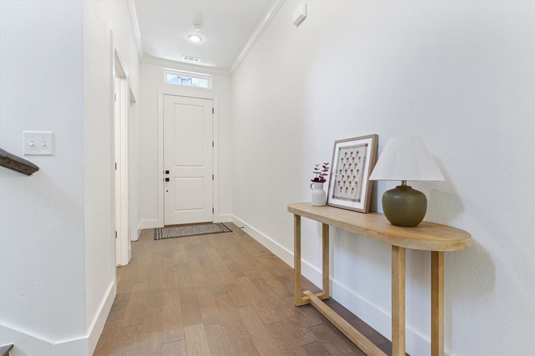 2195 Woodlark Lane