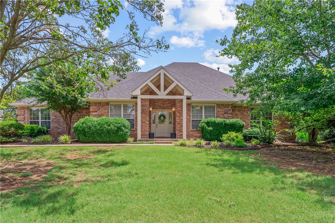 1932 N Hartford Drive