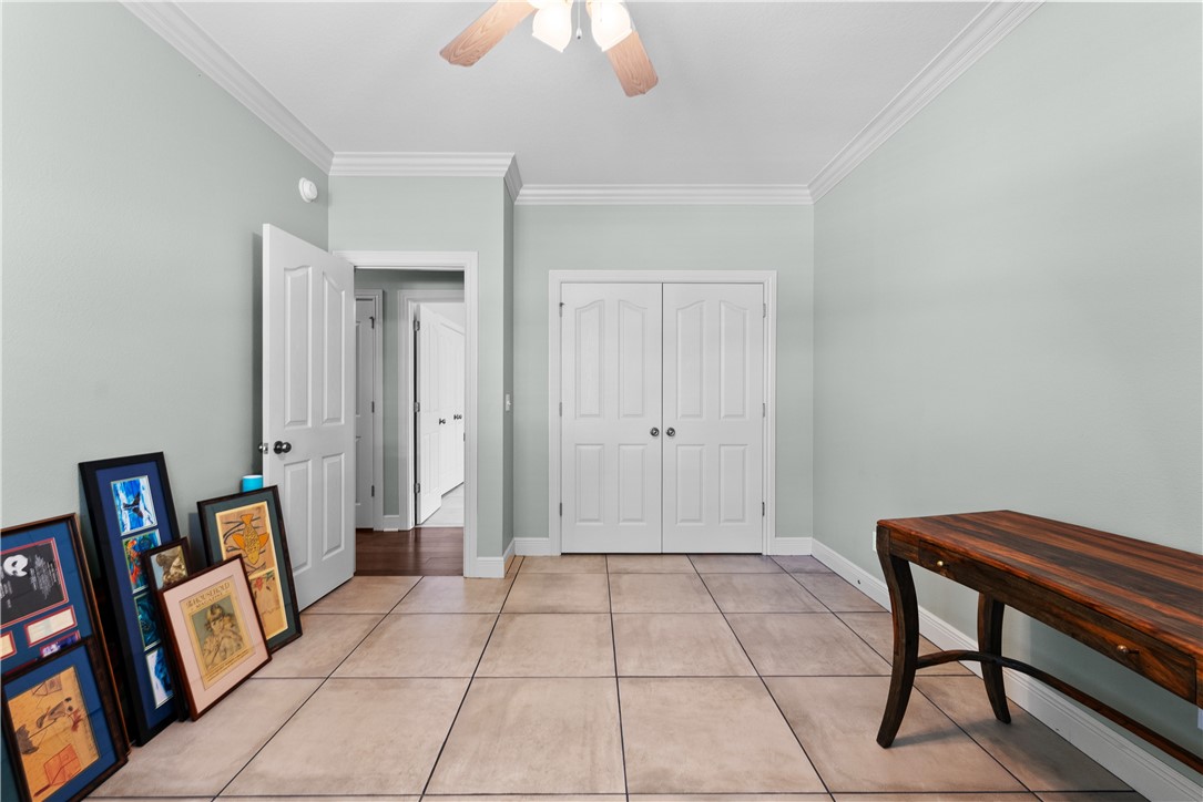 1932 N Hartford Drive