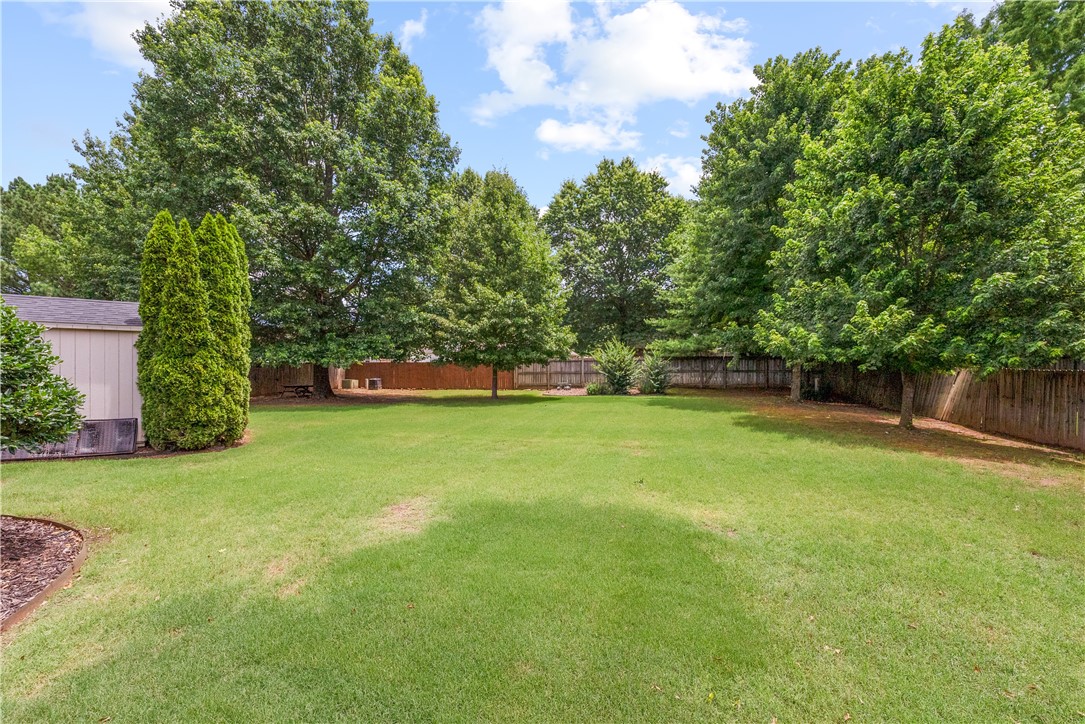 1932 N Hartford Drive