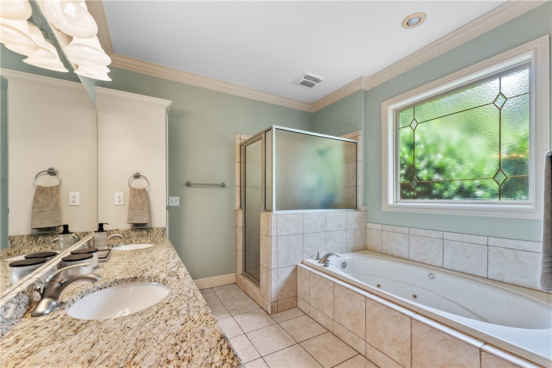 1932 N Hartford Drive