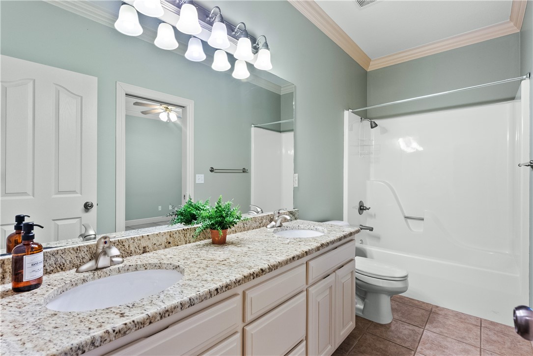 1932 N Hartford Drive