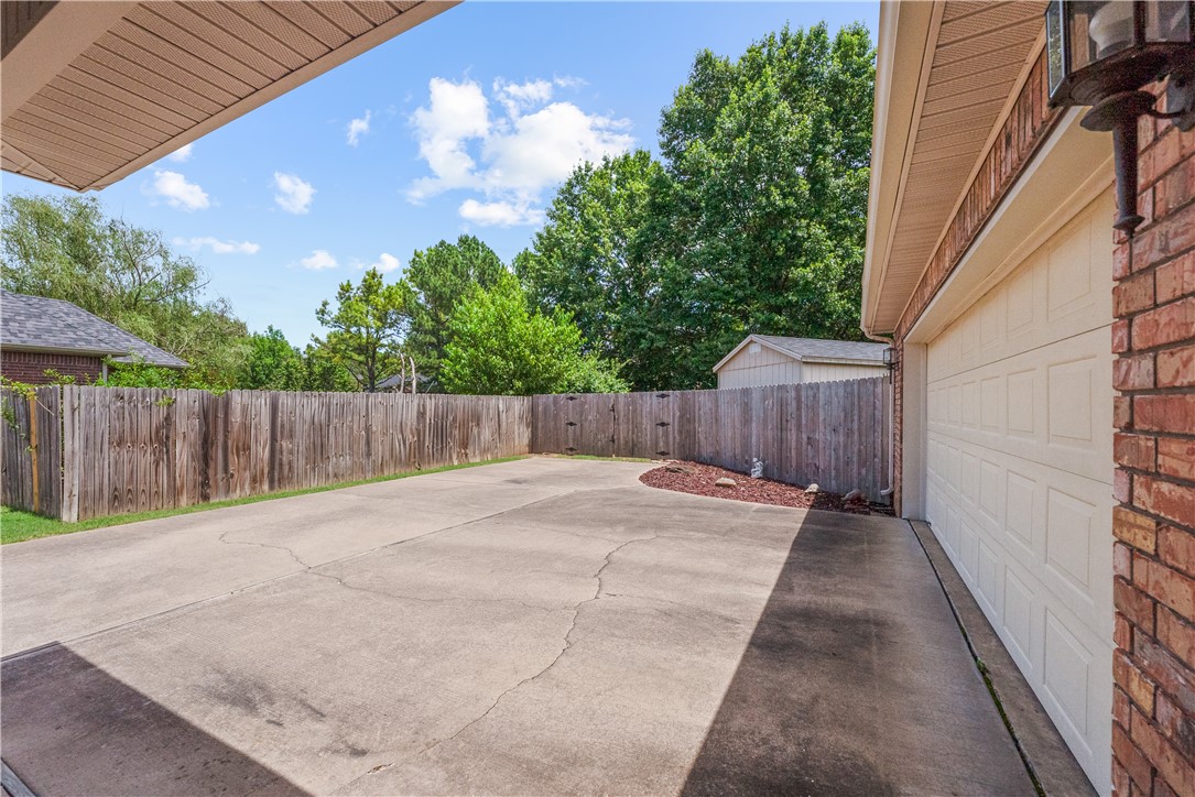 1932 N Hartford Drive