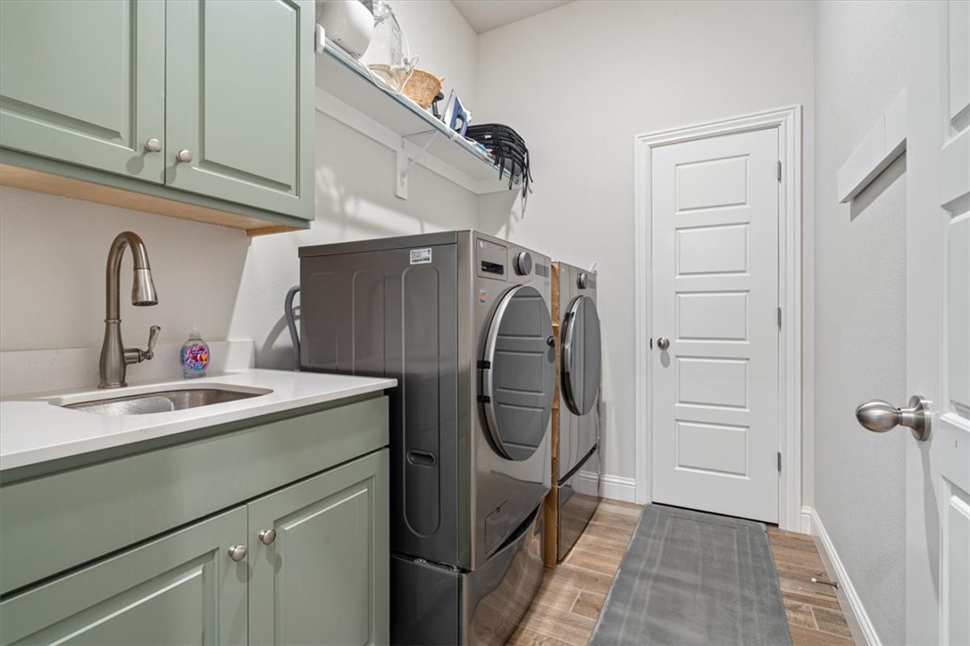 3820 W Violet Street