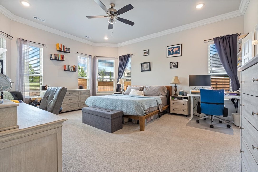 3820 W Violet Street