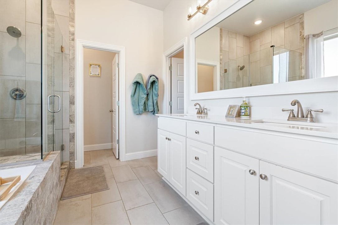 3820 W Violet Street