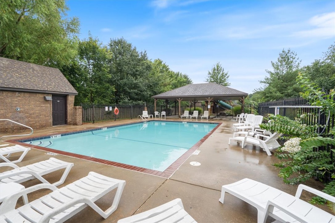 2439 Pierre Crossing