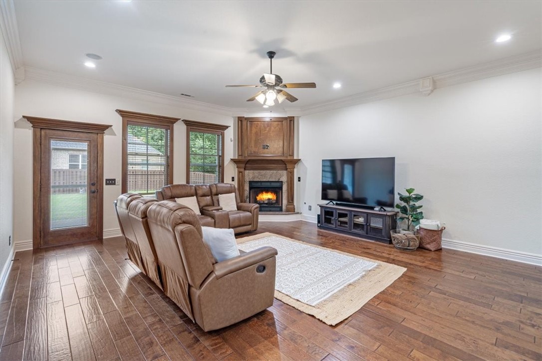 2439 Pierre Crossing