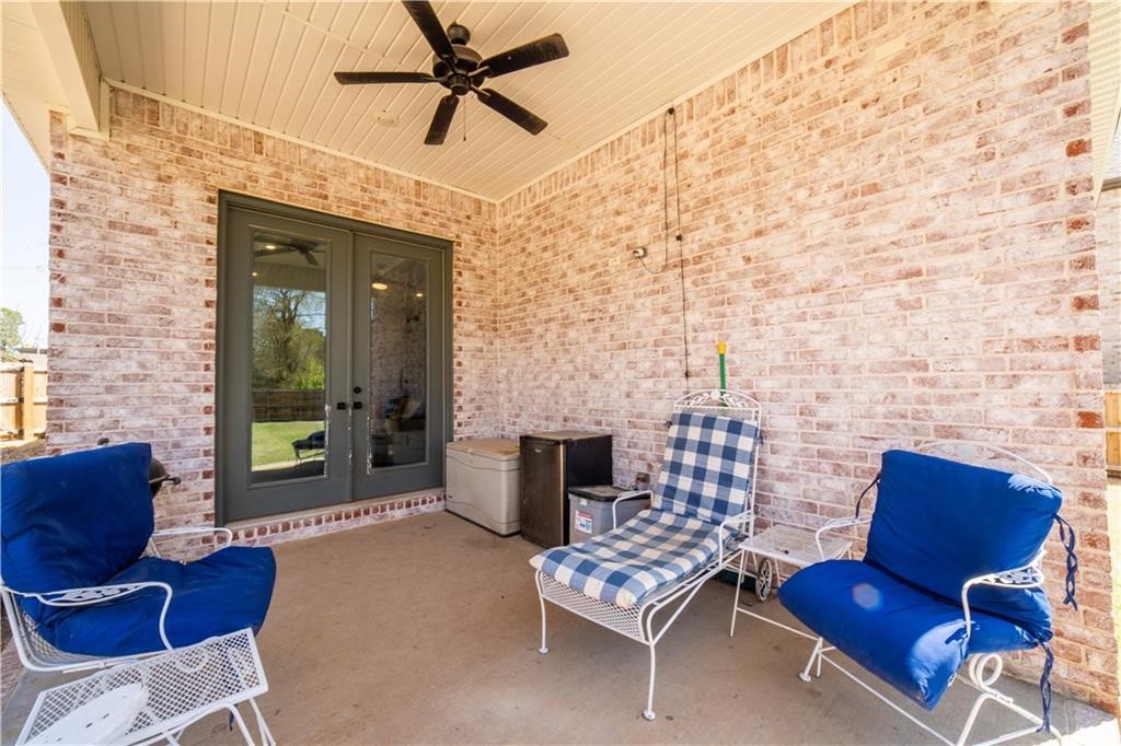2195 Woodlark Lane