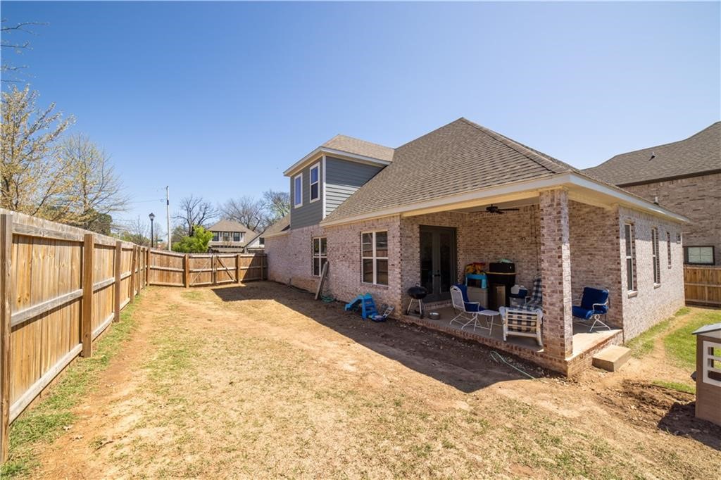 2195 Woodlark Lane