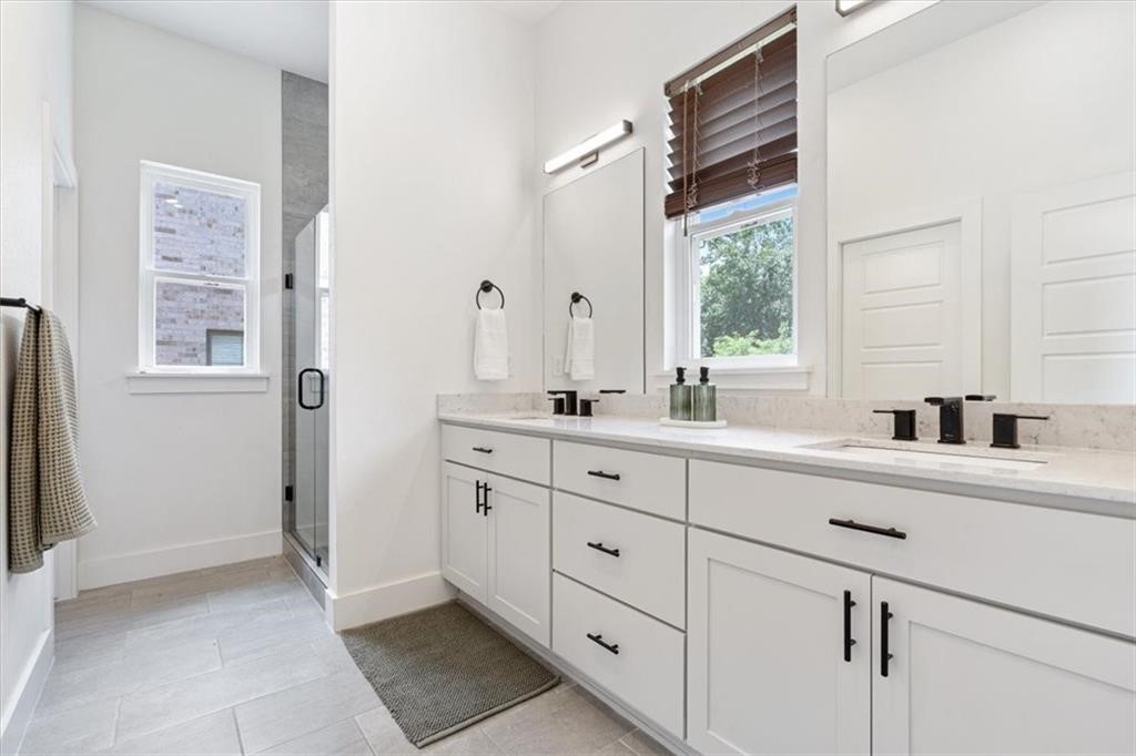 2195 Woodlark Lane