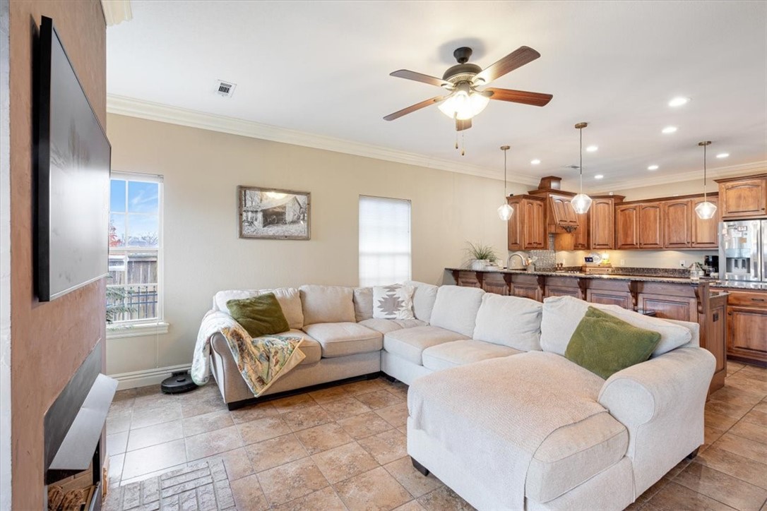 1819 S Cherry Hills Drive