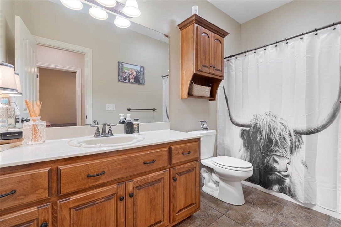 1819 S Cherry Hills Drive