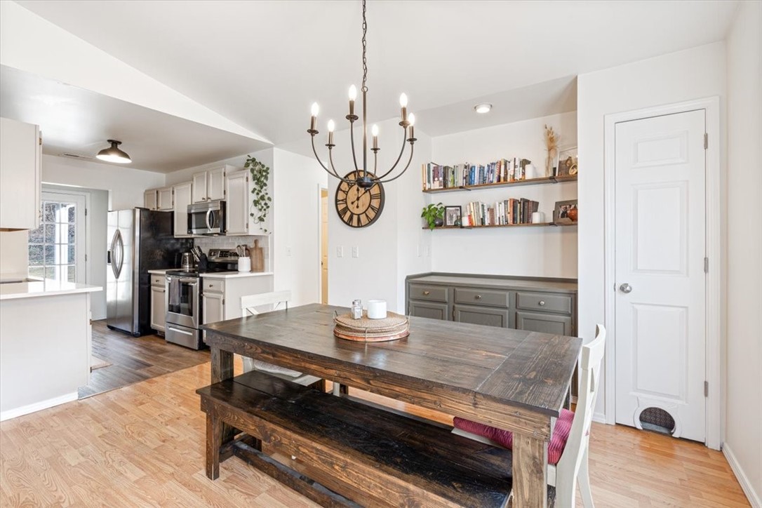 571 E Evergreen Lane