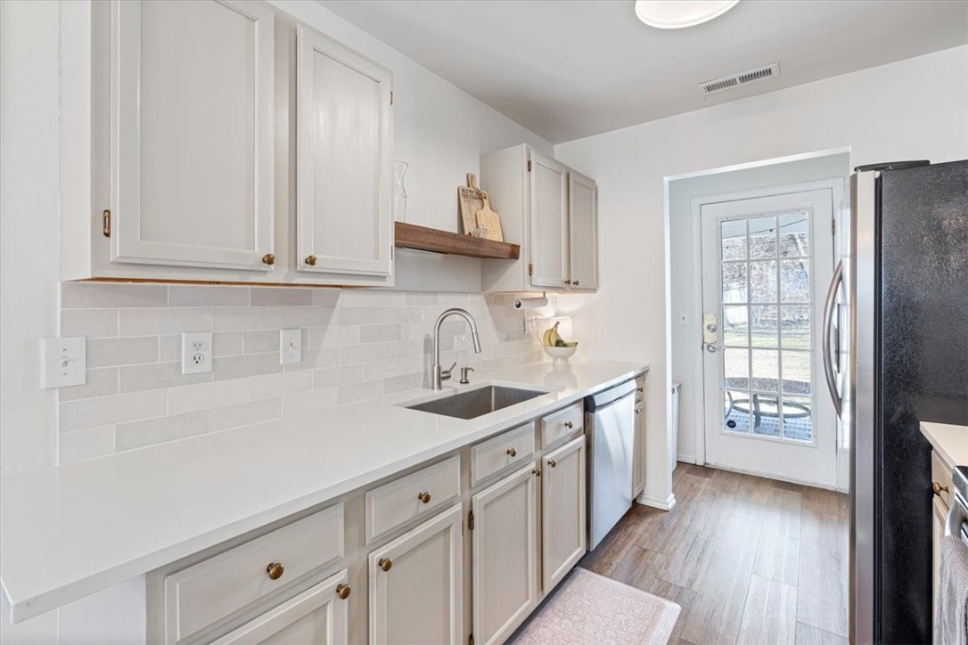 571 E Evergreen Lane