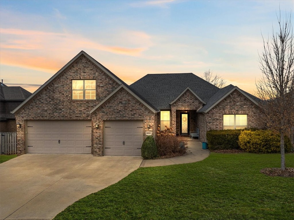 3693 N Dupont Avenue