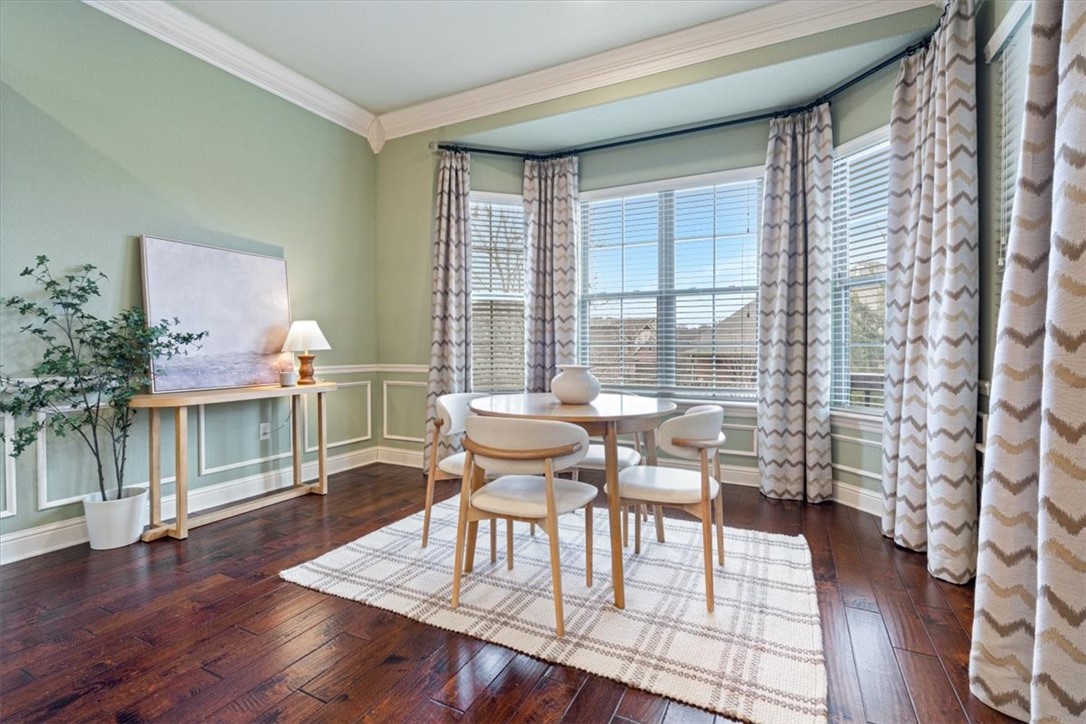 3693 N Dupont Avenue