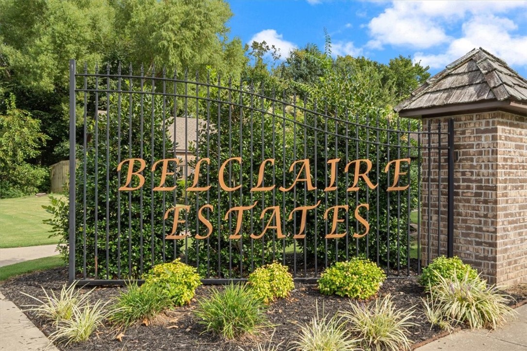 3693 N Dupont Avenue