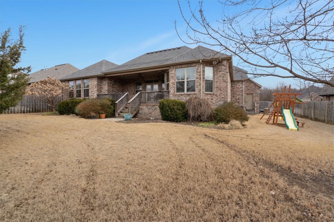 3693 N Dupont Avenue