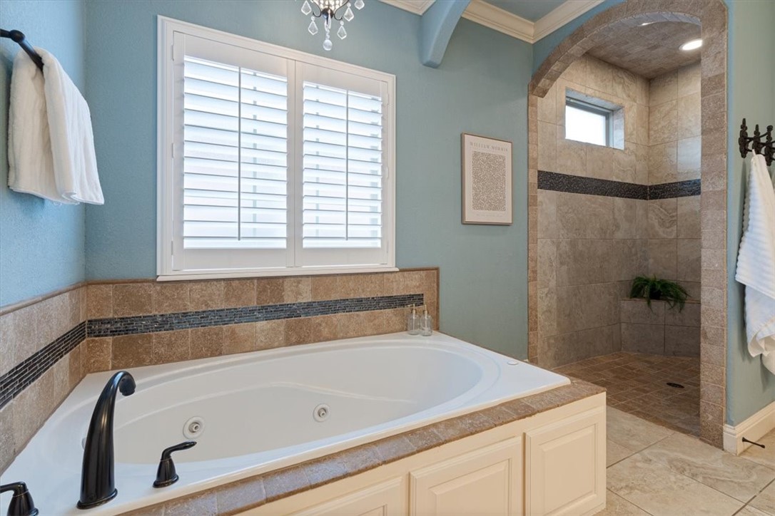 3693 N Dupont Avenue