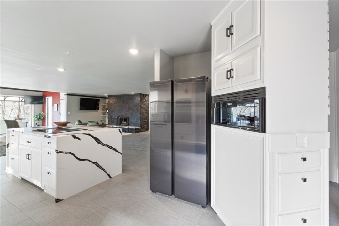 23513 Lakeview Terrace