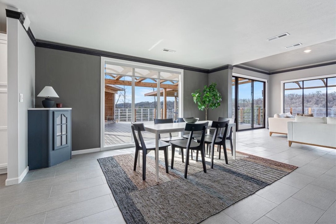 23513 Lakeview Terrace