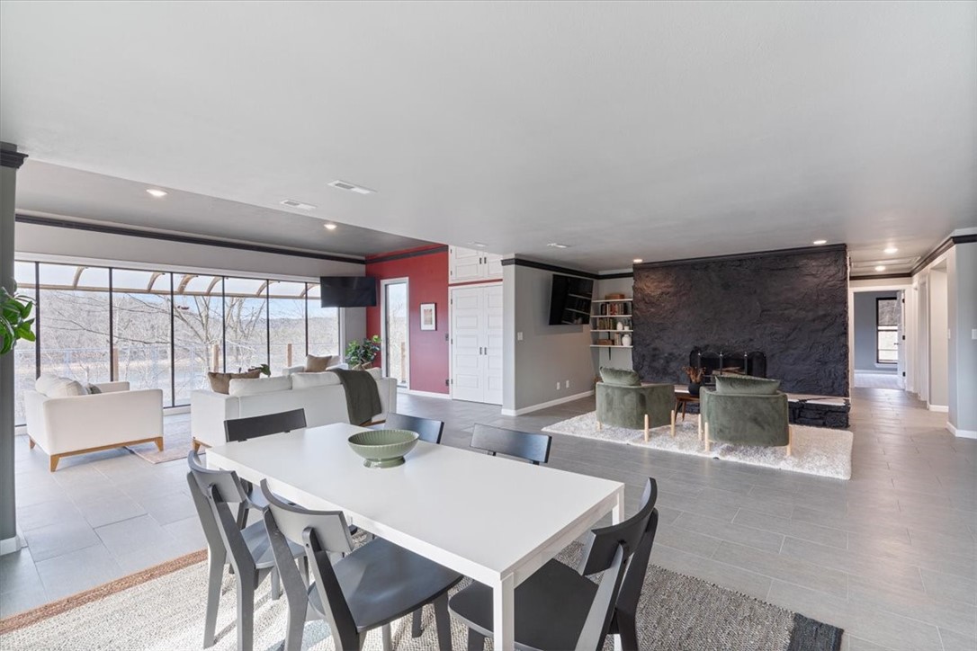 23513 Lakeview Terrace