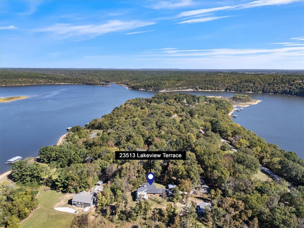 23513 Lakeview Terrace