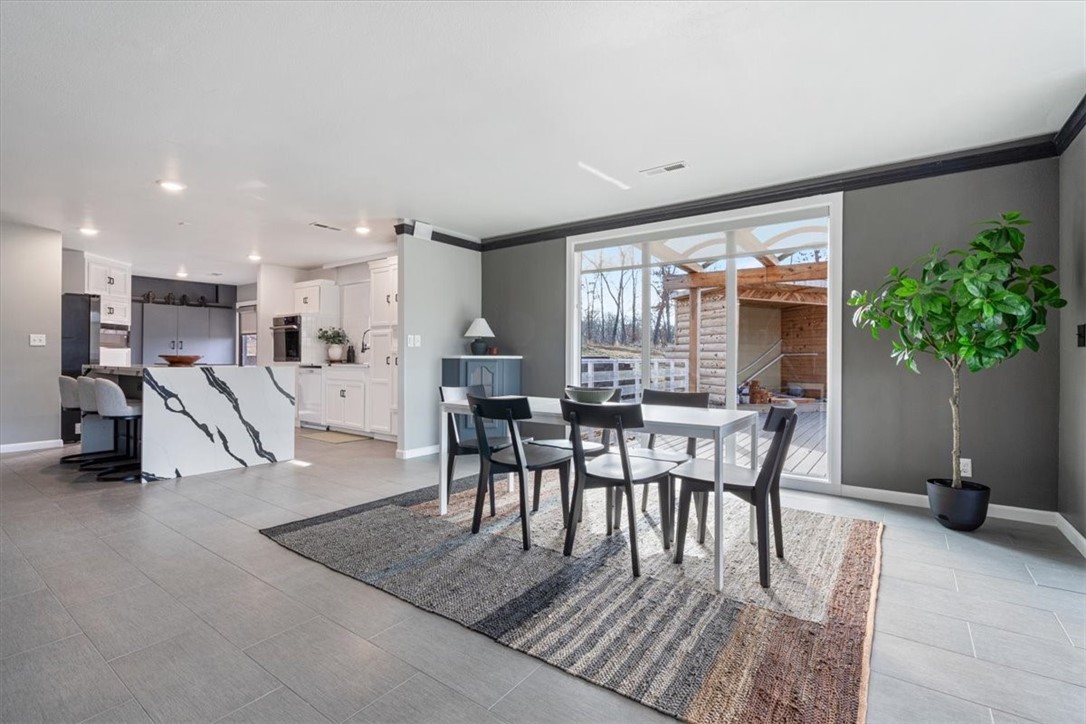 23513 Lakeview Terrace