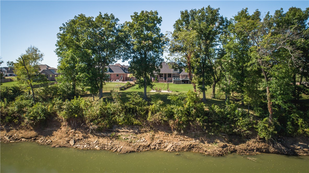 2207 Riverfront Lane