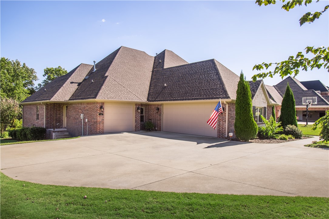 2207 Riverfront Lane