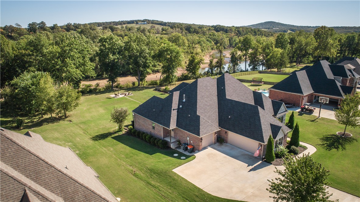 2207 Riverfront Lane