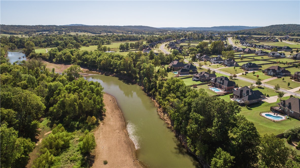 2207 Riverfront Lane