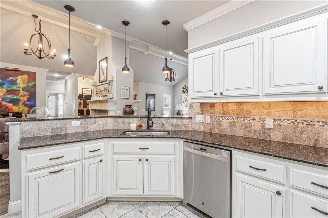 2402 SW Coues Cove