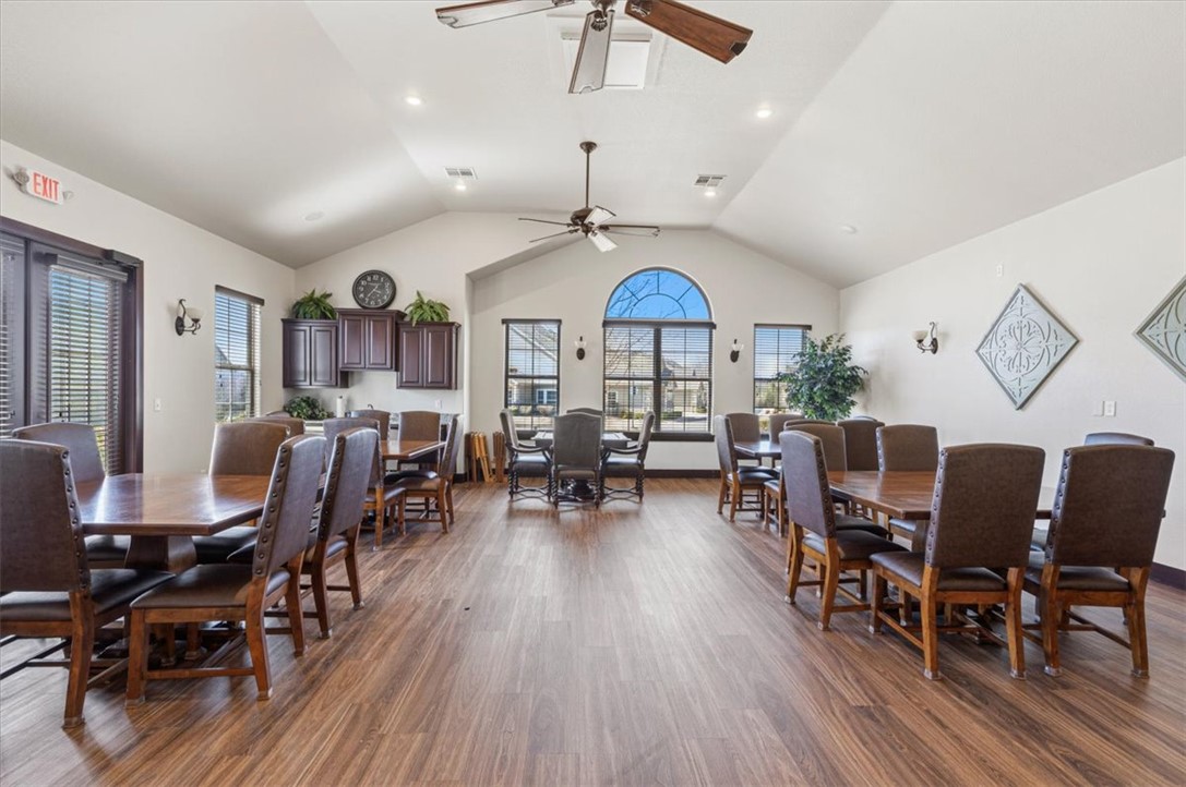 2402 SW Coues Cove