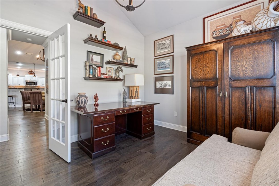 2402 SW Coues Cove