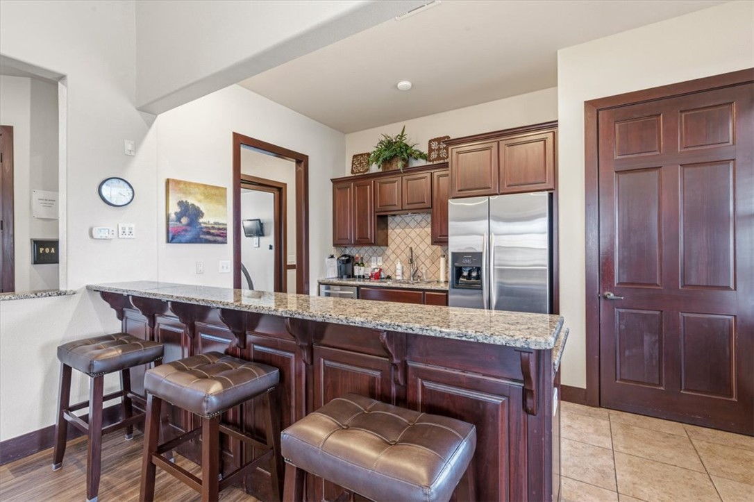 2402 SW Coues Cove