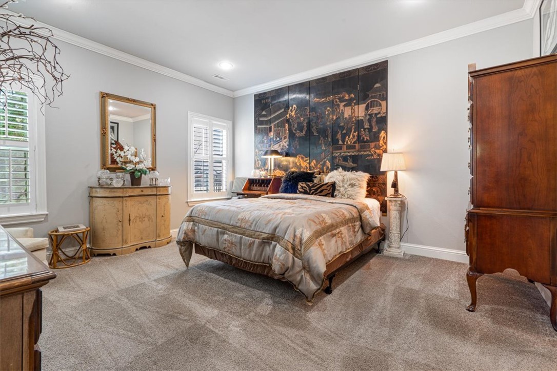 2402 SW Coues Cove