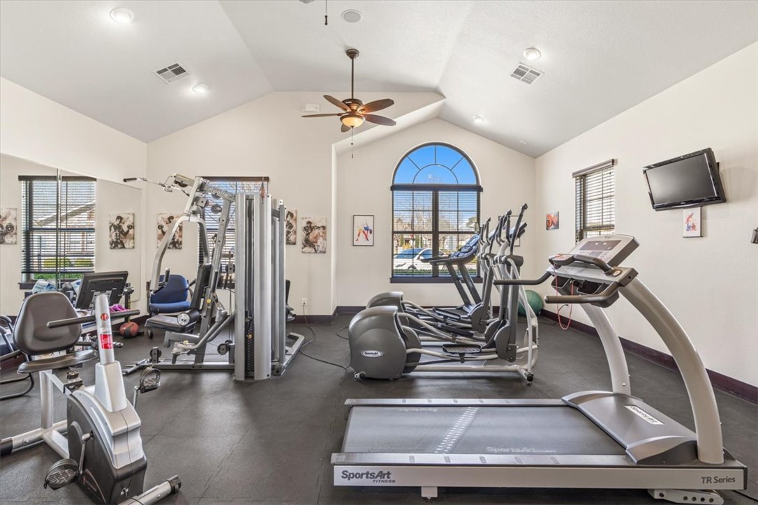 2402 SW Coues Cove