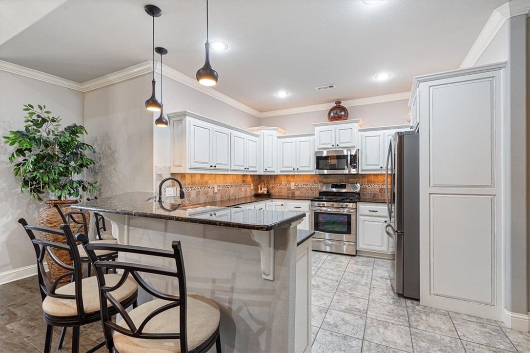 2402 SW Coues Cove