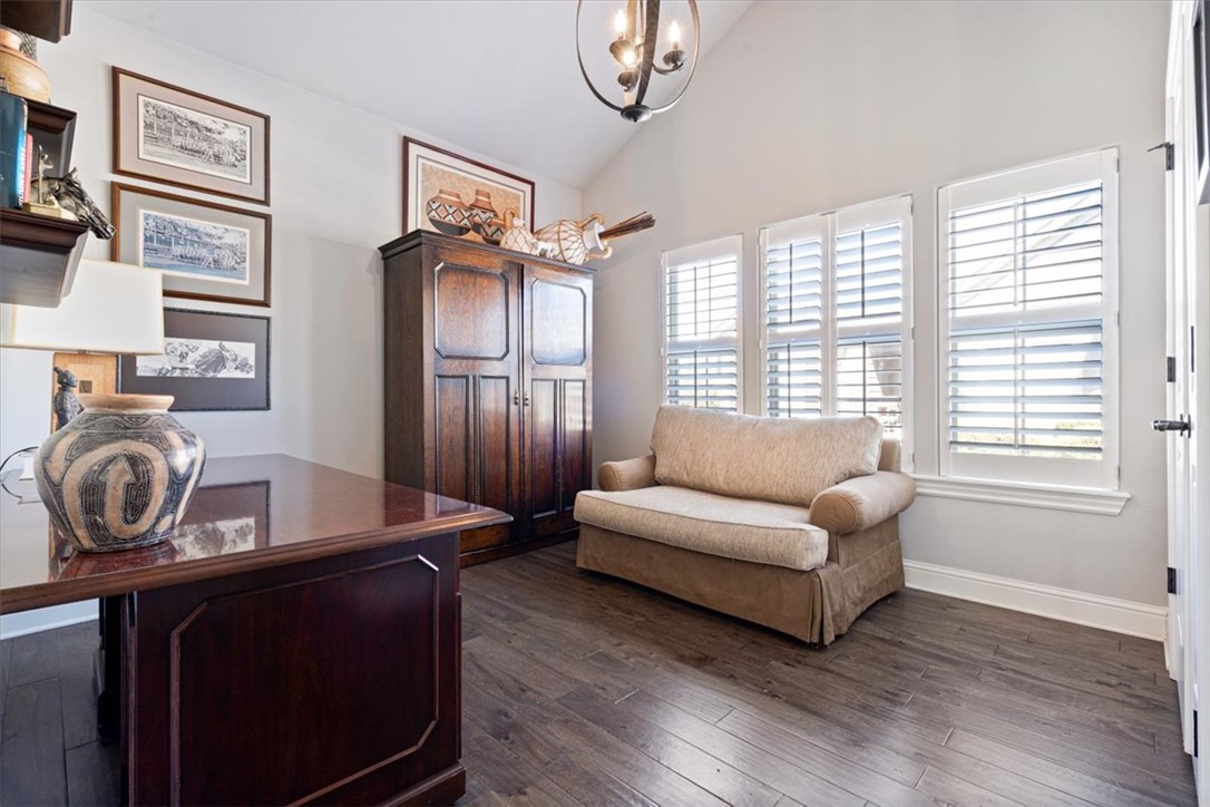 2402 SW Coues Cove